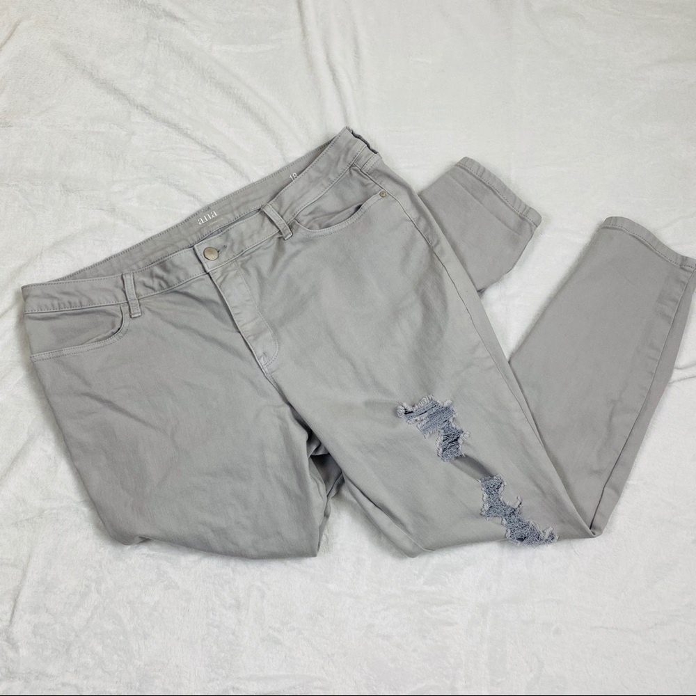 A.n.a gray skinny distressed Jeggins jeans